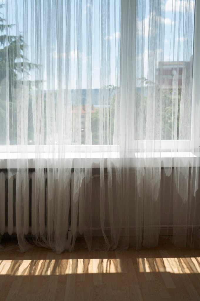 interior-design-with-long-curtains